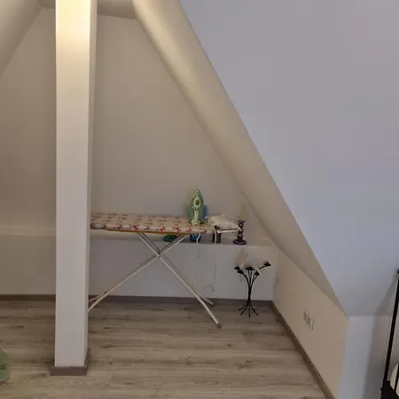 Cityroom Im 4 Og Und Seperates Badezimmer Im Ug Keller 1,80 Cm Bis 3 Personen Zentrum Stadtmitte Lage Апартаменты *