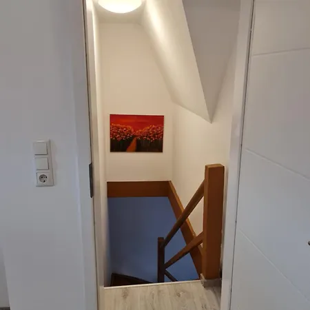 Cityroom Im 4 Og Und Seperates Badezimmer Im Ug Keller 1,80 Cm Bis 3 Personen Zentrum Stadtmitte Lage Apartman
